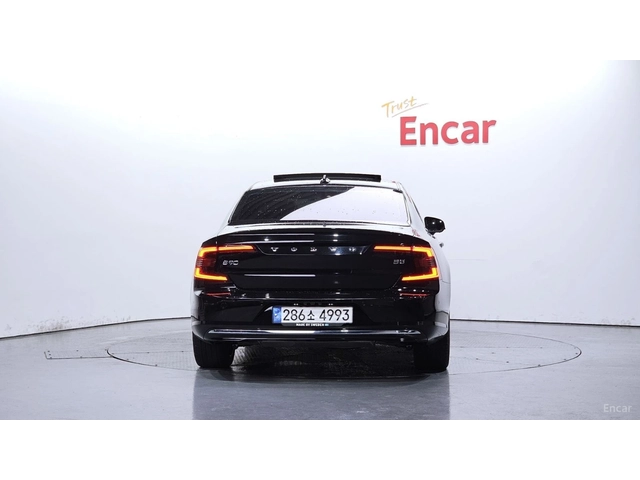 Volvo S90 Ultra-Bright* DISTRONIC* 360* ОБДУХВАНЕ* МАСАЖИ* - автомобили, коли, обяви за нови и употребявани 3