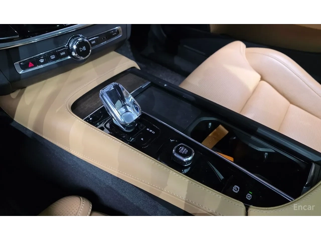 Volvo S90 B5* Ultimate Bright* AWD* 360* B AND W* - автомобили, коли, обяви за нови и употребявани 11