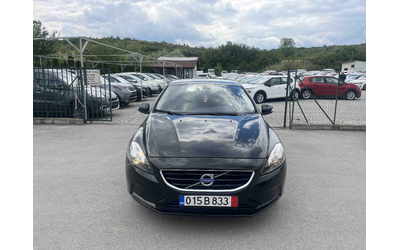 volvo-v40-1-6-navi - 1