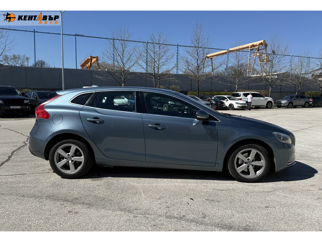 Volvo V40 1.6d 115к.с. - автомобили, коли, обяви за нови и употребявани 4
