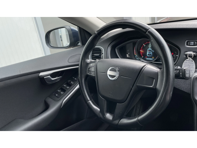 Volvo V40 Реален пробег - автомобили, коли, обяви за нови и употребявани 15