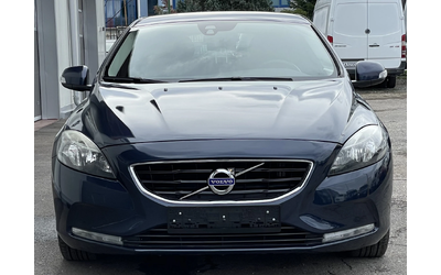 Volvo V40 Реален пробег - автомобили, коли, обяви за нови и употребявани 7