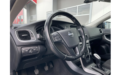 Volvo V40 Реален пробег - автомобили, коли, обяви за нови и употребявани 8