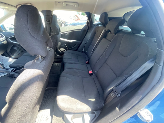 Volvo V40 D2* Камера* 6 Скорости - автомобили, коли, обяви за нови и употребявани 9