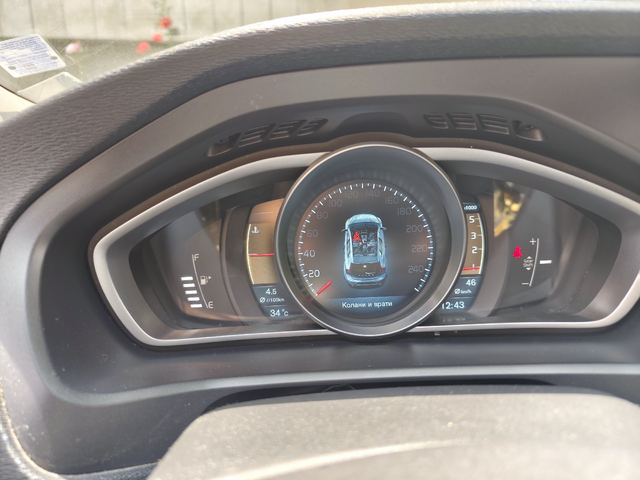 Volvo V40, 2013 г., 207000 км, 115 к.с. - автомобили, коли, обяви за нови и употребявани 11