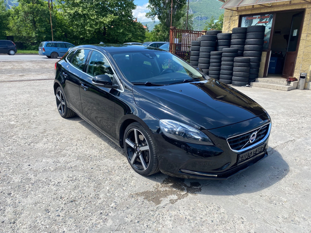 Volvo V40 2.0D4 190кс. Автомат - автомобили, коли, обяви за нови и употребявани 1