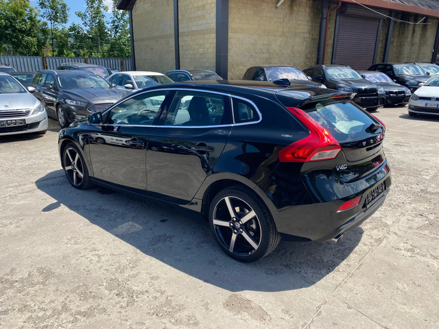 Volvo V40 2.0D4 190кс. Автомат - автомобили, коли, обяви за нови и употребявани 3