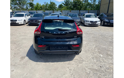 volvo-v40 - 4