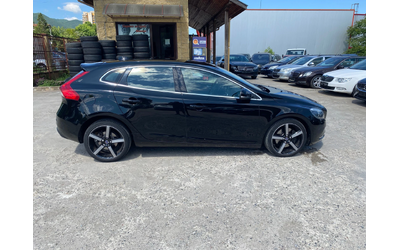 Volvo V40 2.0D4 190кс. Автомат - автомобили, коли, обяви за нови и употребявани 9