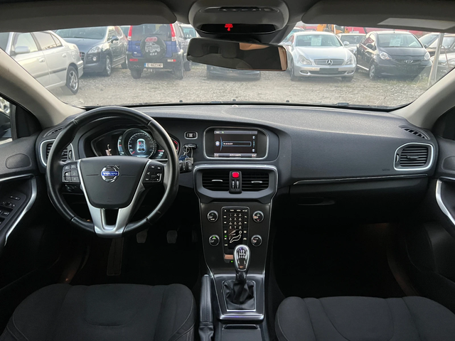 Volvo V40 D3-2.0d- 150к.с/ Старт-стоп/ Навигация/ Камера - автомобили, коли, обяви за нови и употребявани 15