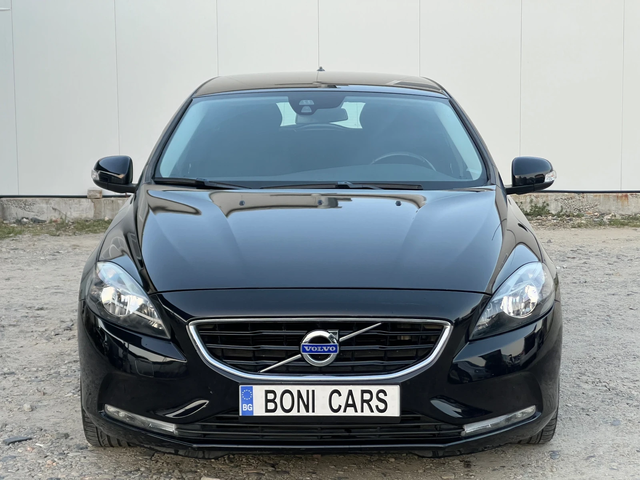 Volvo V40 D3-2.0d- 150к.с/ Старт-стоп/ Навигация/ Камера - автомобили, коли, обяви за нови и употребявани 1