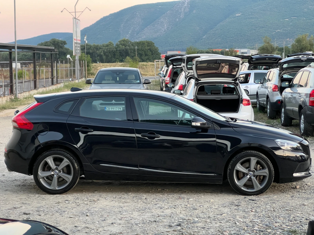 Volvo V40 D3-2.0d- 150к.с/ Старт-стоп/ Навигация/ Камера - автомобили, коли, обяви за нови и употребявани 3