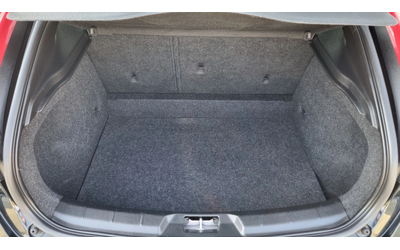 Volvo V40 1.6дизел 114к.с. - автомобили, коли, обяви за нови и употребявани 16