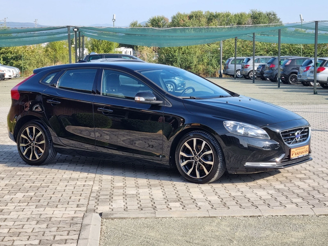 Volvo V40 1.6дизел 114к.с. - автомобили, коли, обяви за нови и употребявани 5