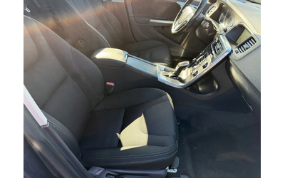 Volvo V40 2.0 D - автомобили, коли, обяви за нови и употребявани 10
