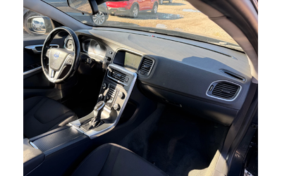 Volvo V40 2.0 D - автомобили, коли, обяви за нови и употребявани 11