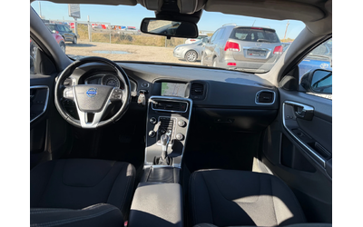 Volvo V40 2.0 D - автомобили, коли, обяви за нови и употребявани 13