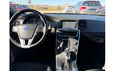 Volvo V40 2.0 D - автомобили, коли, обяви за нови и употребявани 14