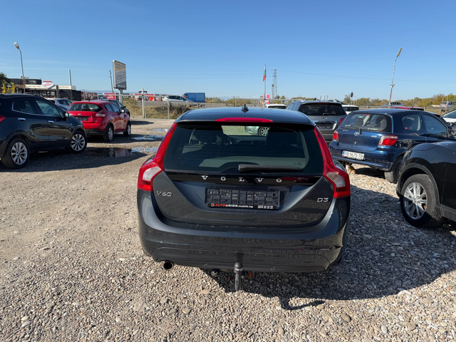 Volvo V40 2.0 D - автомобили, коли, обяви за нови и употребявани 5