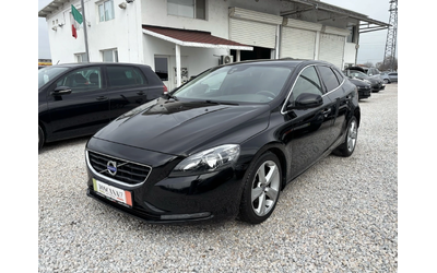 volvo-v40 - 1