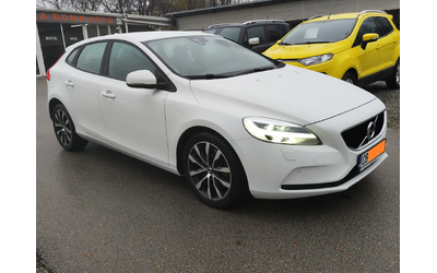 volvo-v40 - 2