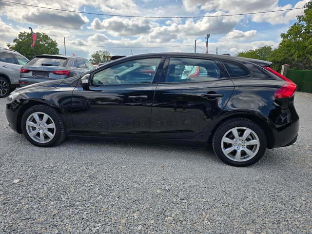 Volvo V40 2.0D2-FACE-ЕВРО 6В-НАВИГАЦИЯ-6 СКОРОСТИ - автомобили, коли, обяви за нови и употребявани 2