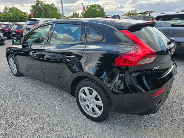 Volvo V40 2.0D2-FACE-ЕВРО 6В-НАВИГАЦИЯ-6 СКОРОСТИ - автомобили, коли, обяви за нови и употребявани 3