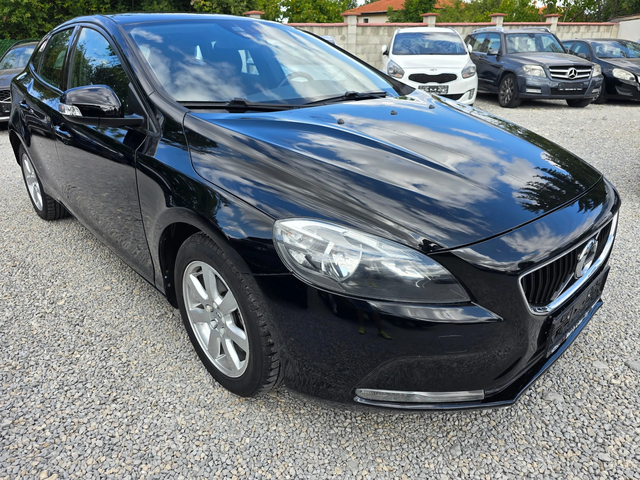 Volvo V40 2.0D2-FACE-ЕВРО 6В-НАВИГАЦИЯ-6 СКОРОСТИ - автомобили, коли, обяви за нови и употребявани 6
