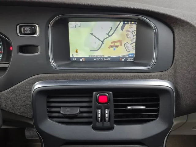 Volvo V40 1.6D - автомобили, коли, обяви за нови и употребявани 13