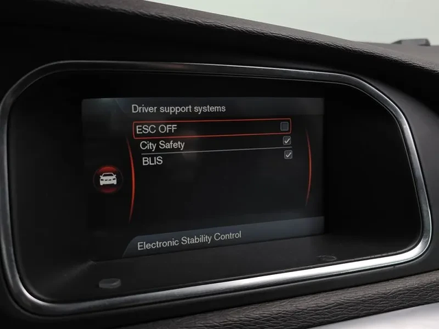 Volvo V40 1.6D - автомобили, коли, обяви за нови и употребявани 14