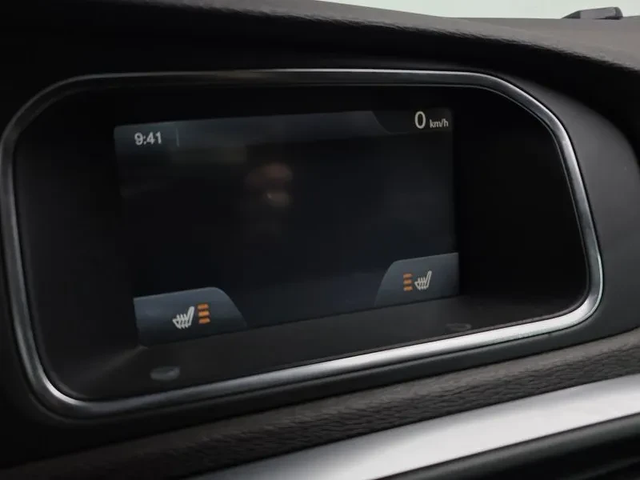 Volvo V40 1.6D - автомобили, коли, обяви за нови и употребявани 16