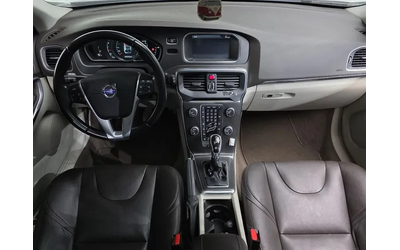 Volvo V40 1.6D - автомобили, коли, обяви за нови и употребявани 6