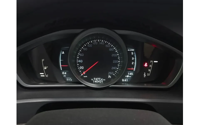 Volvo V40 1.6D - автомобили, коли, обяви за нови и употребявани 7