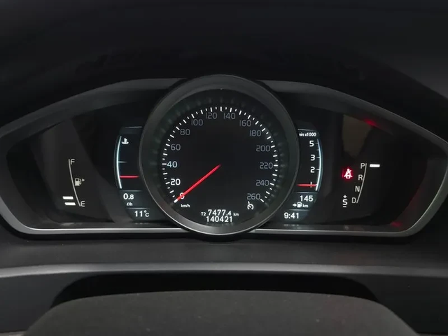 Volvo V40 1.6D - автомобили, коли, обяви за нови и употребявани 7