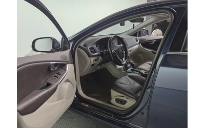 Volvo V40 1.6D - автомобили, коли, обяви за нови и употребявани 9
