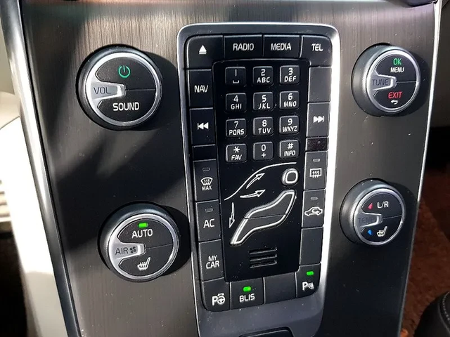 Volvo V40 1.6D - автомобили, коли, обяви за нови и употребявани 10