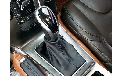 Volvo V40 1.6D - автомобили, коли, обяви за нови и употребявани 11