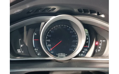 Volvo V40 1.6D - автомобили, коли, обяви за нови и употребявани 6