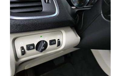 Volvo V40 1.6D - автомобили, коли, обяви за нови и употребявани 13