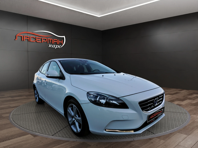 Volvo V40 1.6 D2 KINETIC - автомобили, коли, обяви за нови и употребявани 1