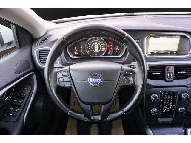 Volvo V40 1.6 D2 KINETIC - автомобили, коли, обяви за нови и употребявани 9