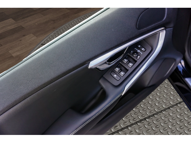 Volvo V40 2.0D R-DESIGN GEARTRONIC - автомобили, коли, обяви за нови и употребявани 6