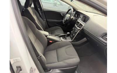 Volvo V40 Cross Country 2.0 D - автомобили, коли, обяви за нови и употребявани 11