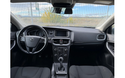 Volvo V40 Cross Country 2.0 D - автомобили, коли, обяви за нови и употребявани 13