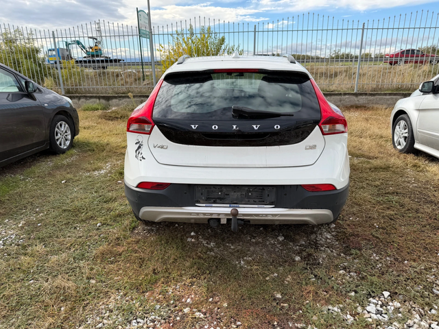 Volvo V40 Cross Country 2.0 D - автомобили, коли, обяви за нови и употребявани 5