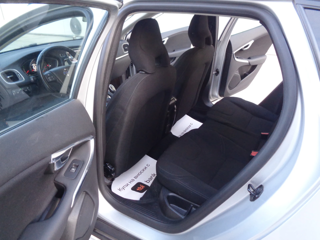 Volvo V40 Cross Country 1.6HDI-D2-115-BARTER-LIZING - автомобили, коли, обяви за нови и употребявани 10