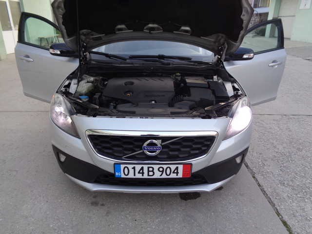 Volvo V40 Cross Country 1.6HDI-D2-115-BARTER-LIZING - автомобили, коли, обяви за нови и употребявани 15