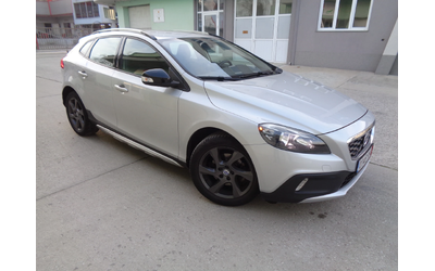 volvo-v40-cross-country - 1