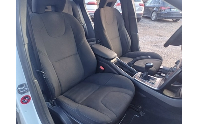 Volvo V40 Cross Country 2.0 D - автомобили, коли, обяви за нови и употребявани 12