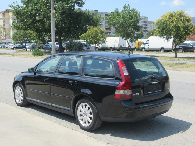 Volvo V50 2.0D 136ps 6ск - автомобили, коли, обяви за нови и употребявани 2